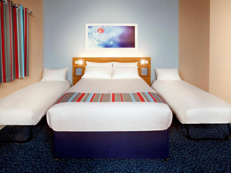 Travelodge High Wycombe Central Exteriér fotografie